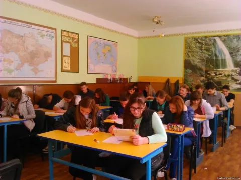 Фото 2 з 2: Міжнародний математичний конкурс "Кенгуру"