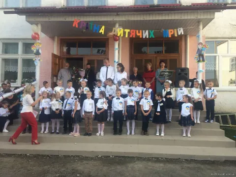 Фото 2 з 6: 1 вересня - День знань