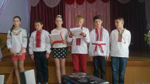 Фото 3 з 6: День скорботи і вшанування пам'яті жертв Великої Вітчизняної війни у Кушницькій ЗОШ