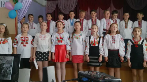 Фото 4 з 6: День скорботи і вшанування пам'яті жертв Великої Вітчизняної війни у Кушницькій ЗОШ
