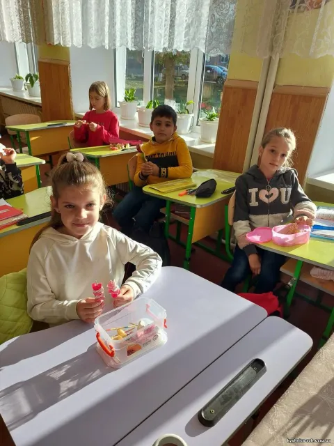 Фото 5 з 9: Нова українська школа