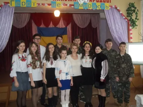 Фото 6 з 6: Герої не вмирають!
