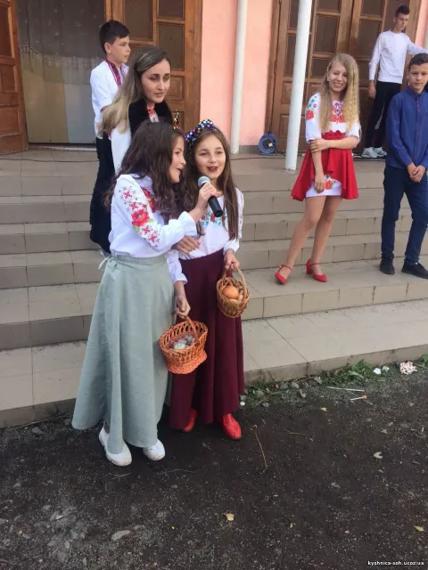 Фото 10 з 10: Свято осені