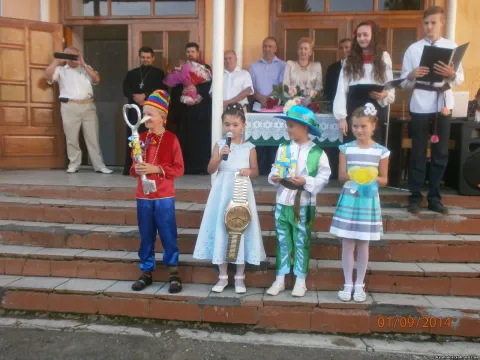 Фото 12 з 31: Фотографії з життя школи, вересень 2014